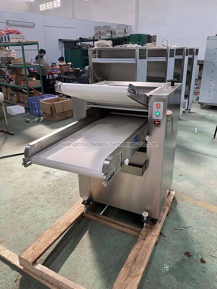 DEBACK New Automatic Dough Pressing Machine Pizza Bread Bakery Commercial Use 220V/380V 1 Year Warranty Speed Adjustable